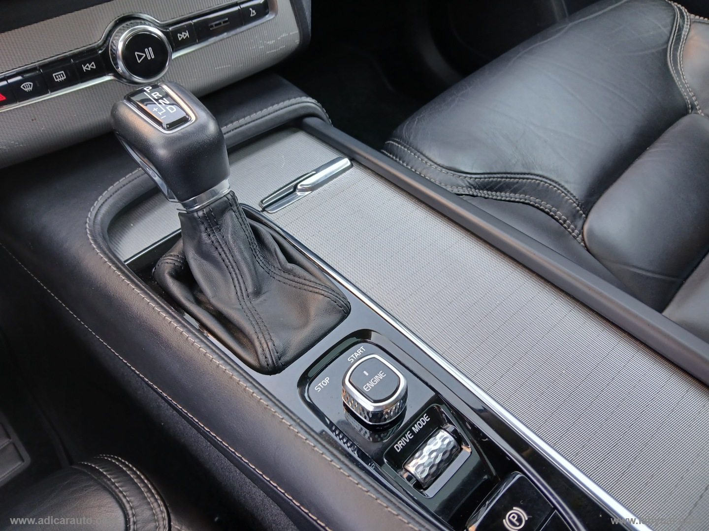 XC90 D5 AWD Geartr. 7 posti Inscription - immagine 15