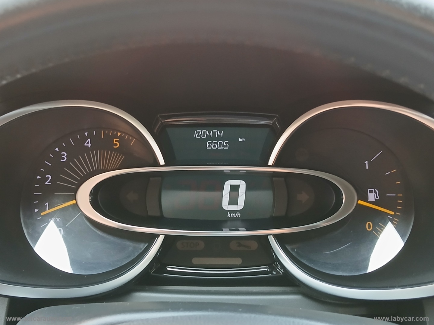 Clio 1.5 dCi 8V 90 CV S&S 5p. Duel - immagine 15