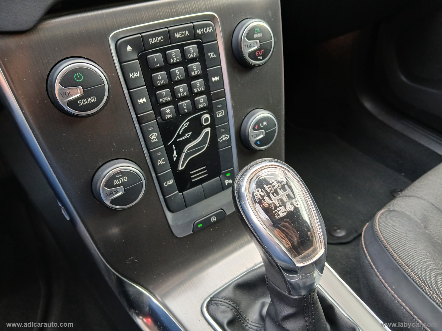 V40 Cross Country D2 1.6 Kinetic - immagine 15