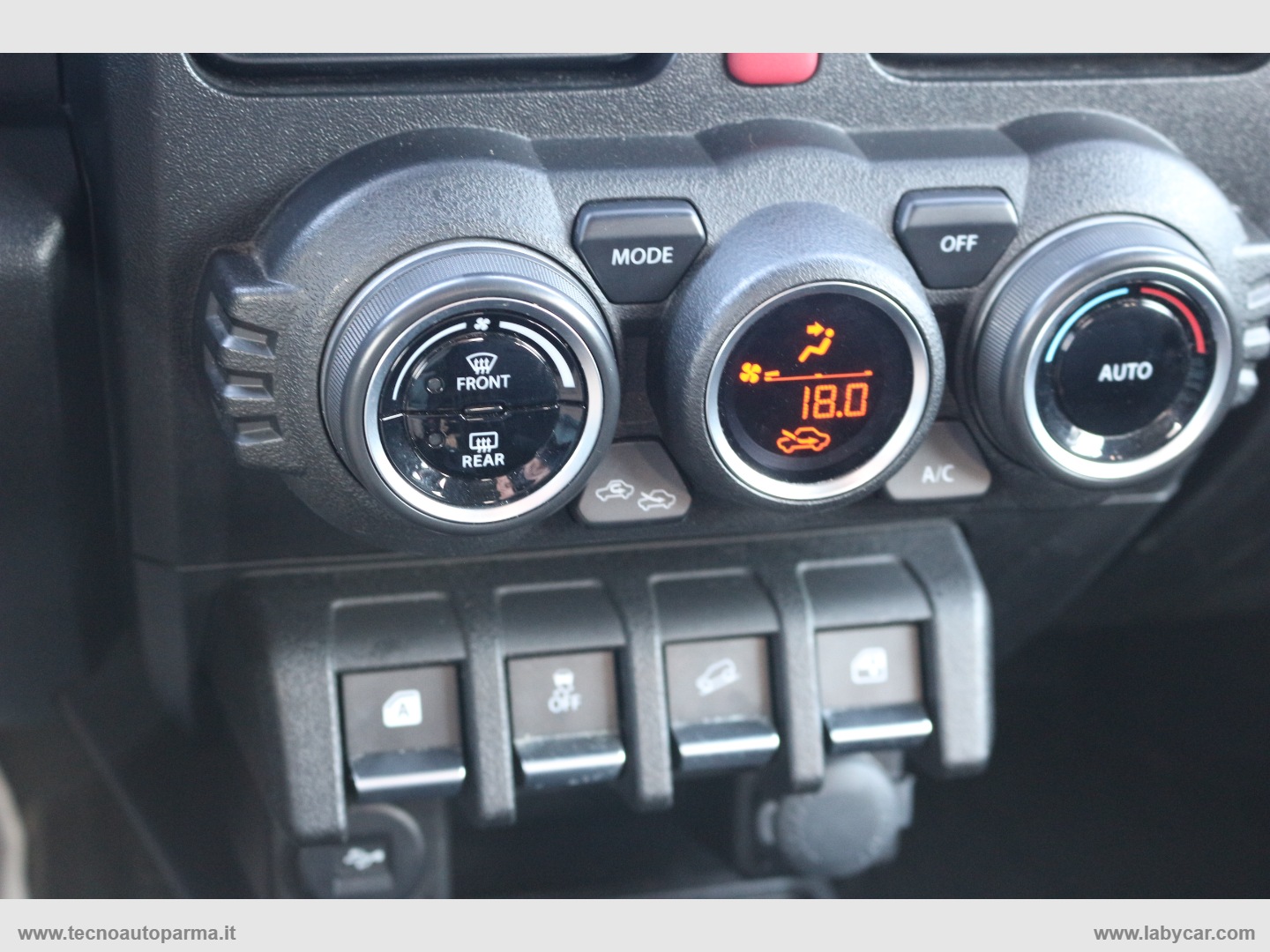 Jimny 1.5 5MT Top - immagine 15