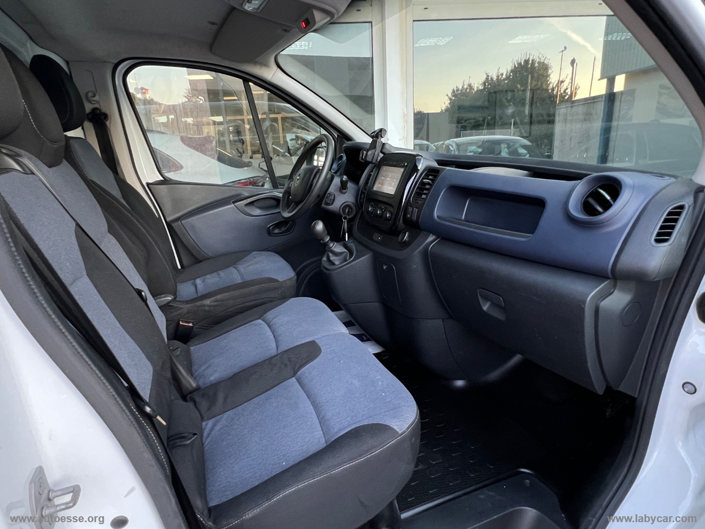 Vivaro 29 1.6 BiT. Ed. PASSO LUNGO - immagine 15