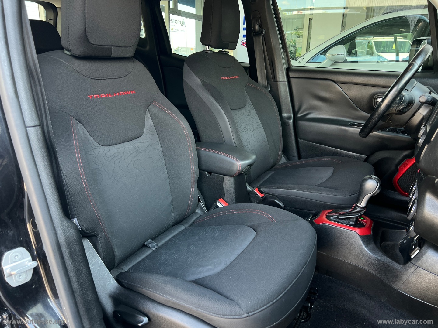 Renegade 2.0 Mjt 170CV 4WD AUT. TRAILHAWK - immagine 15