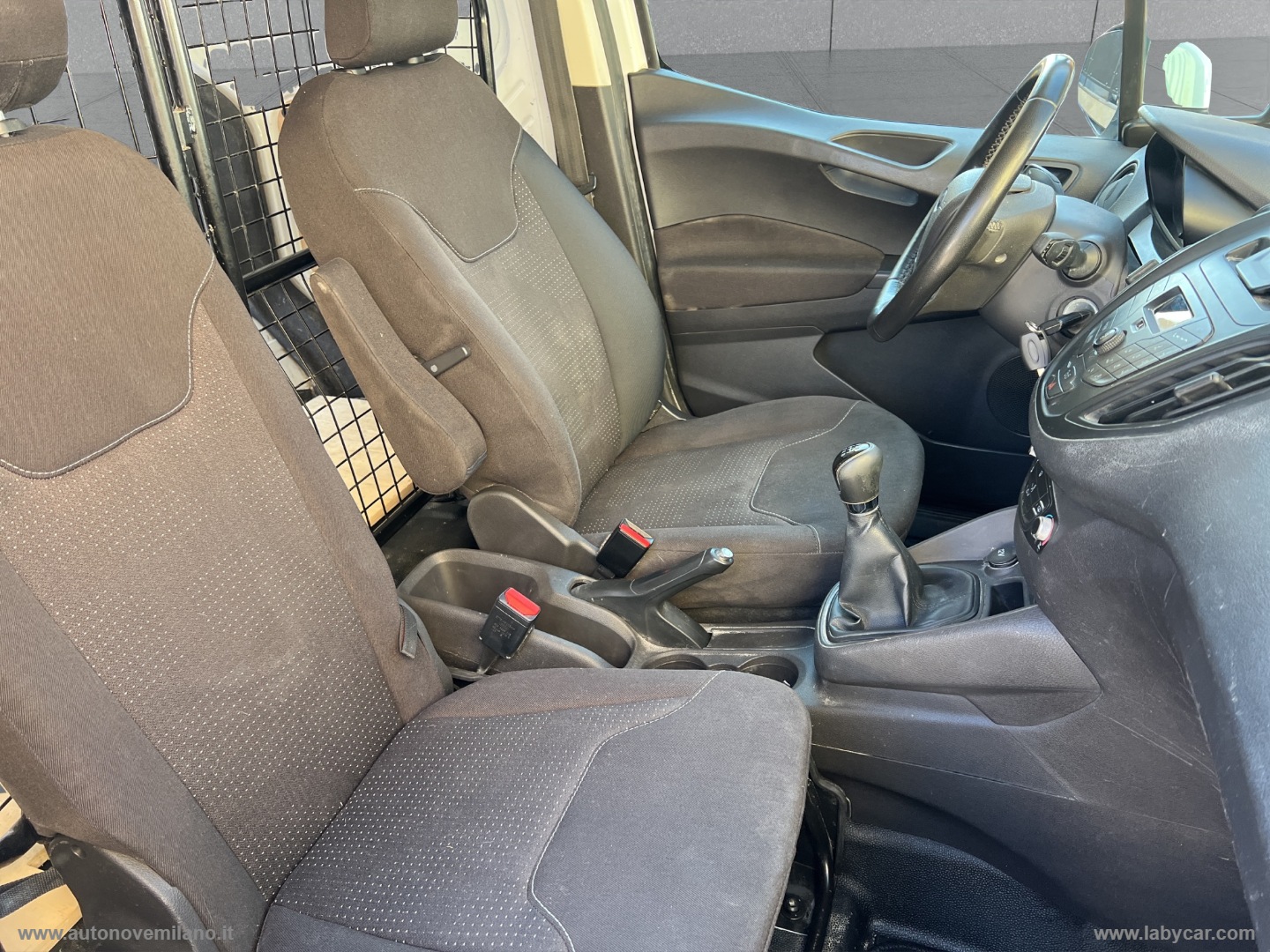 Transit Courier 1.6 TDCi 95CV Van Entry WWW. AUTONOVEMILANO.IT - immagine 15