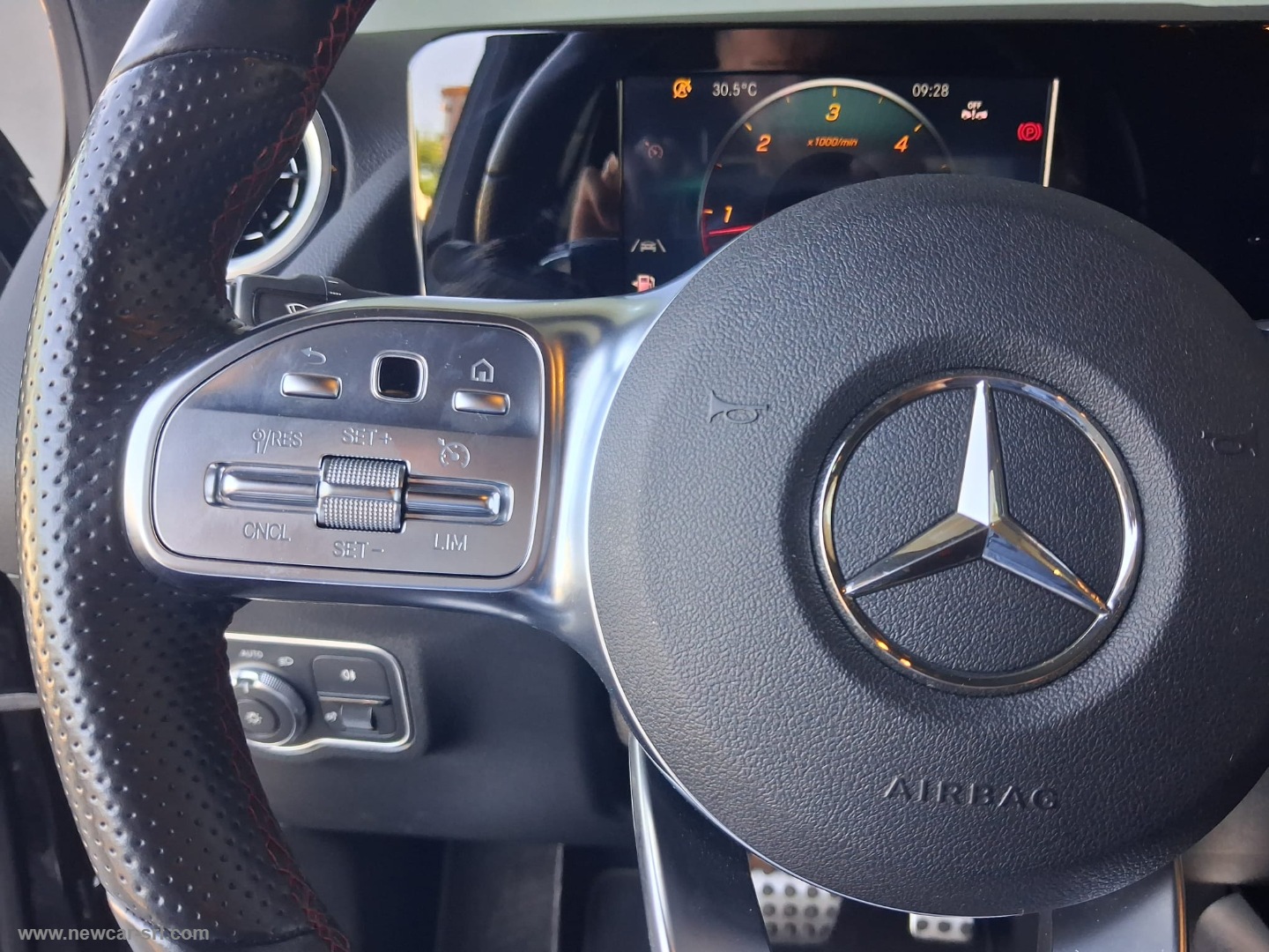 GLA 200 d Automatic Premium - immagine 15