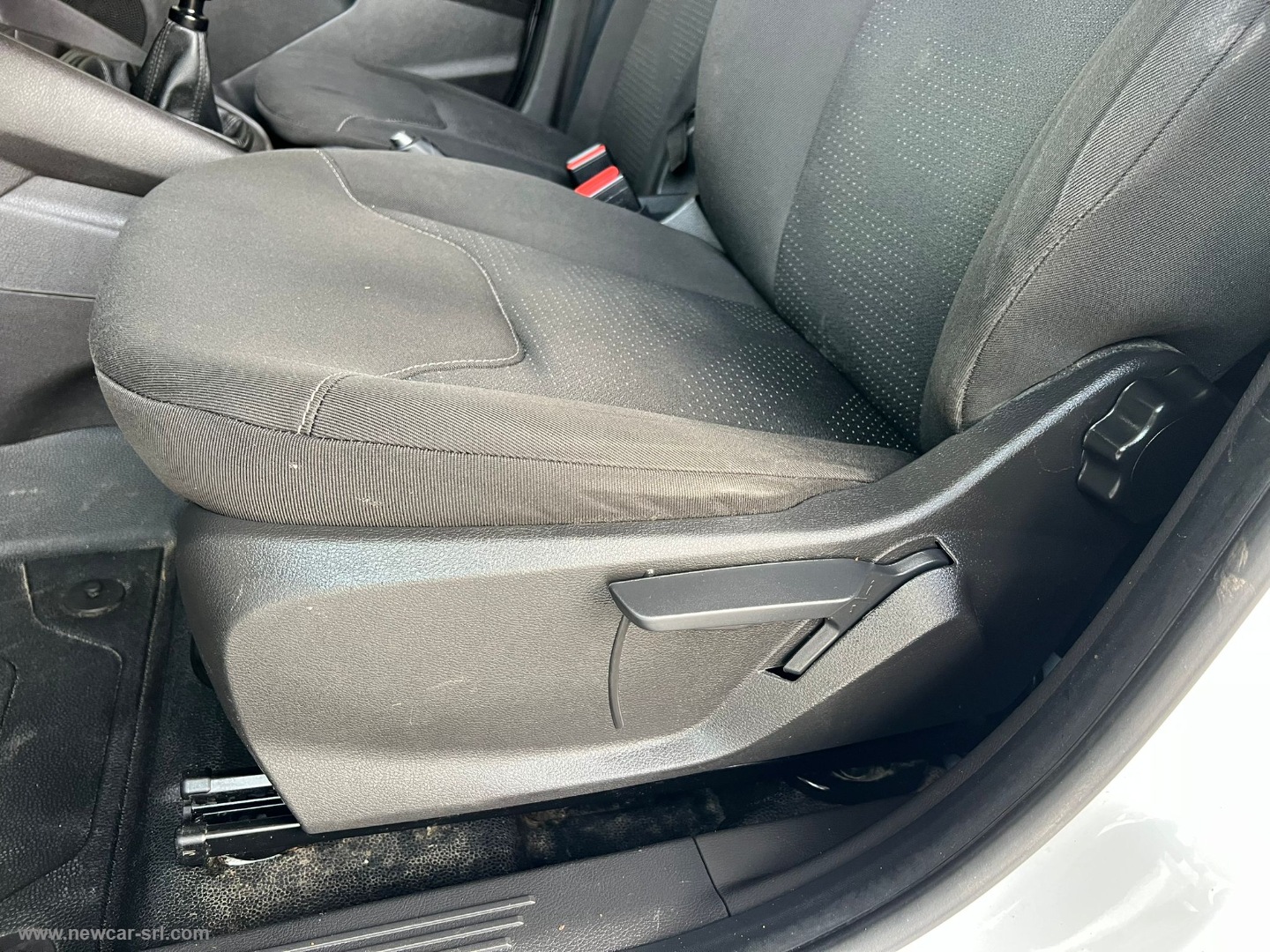 Transit Courier 1.5 TDCi 75CV Van Trend - immagine 15