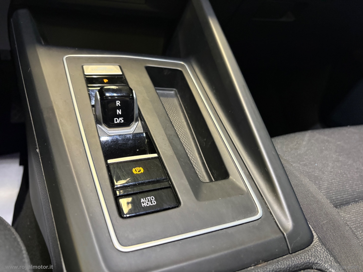 Golf 1.0 eTSI DSG - immagine 15