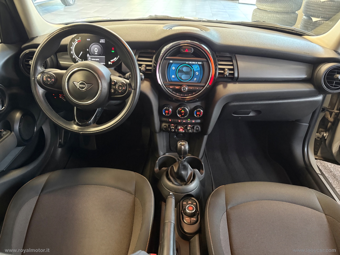 Mini Cooper 5 porte - immagine 15