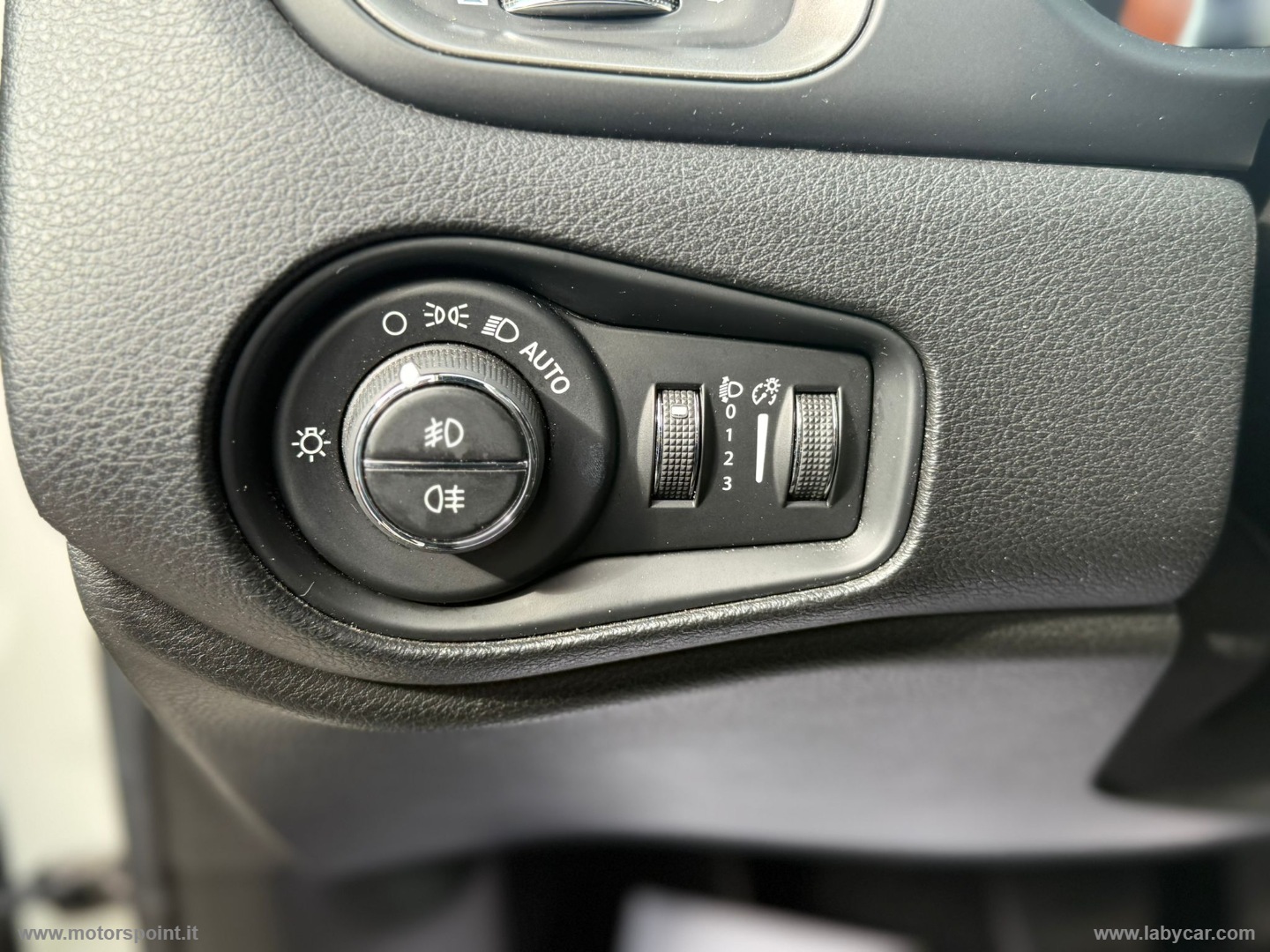 Renegade 4WD Active Drive Low S FULL LED - immagine 15