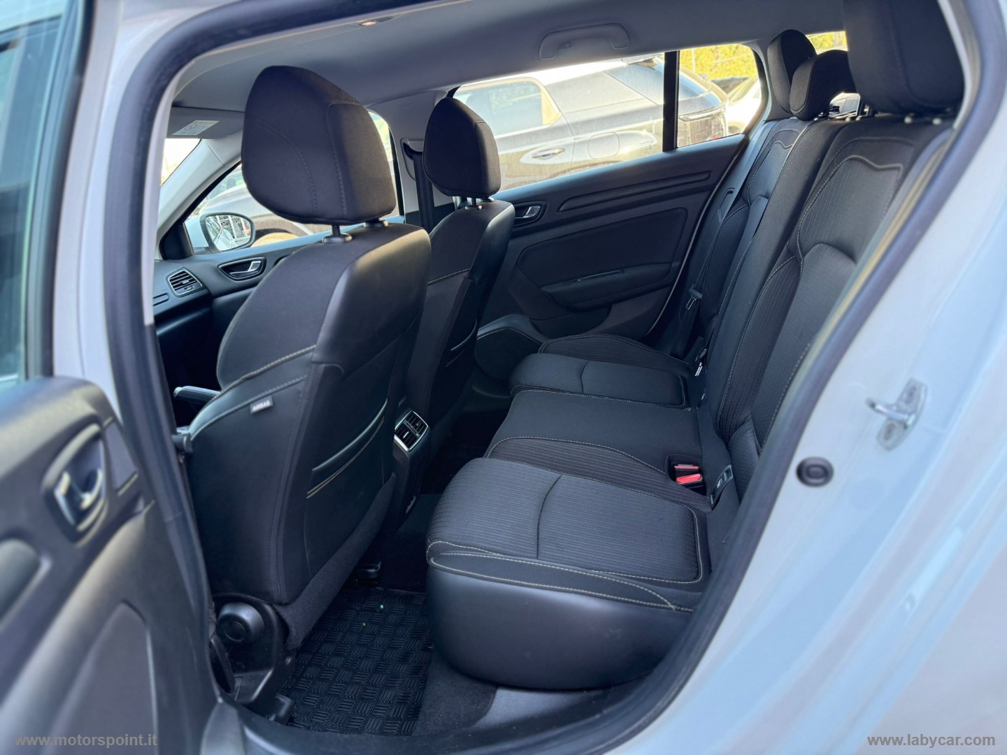 Mégane dCi 110 CV S&S ST Energy Limited - immagine 15