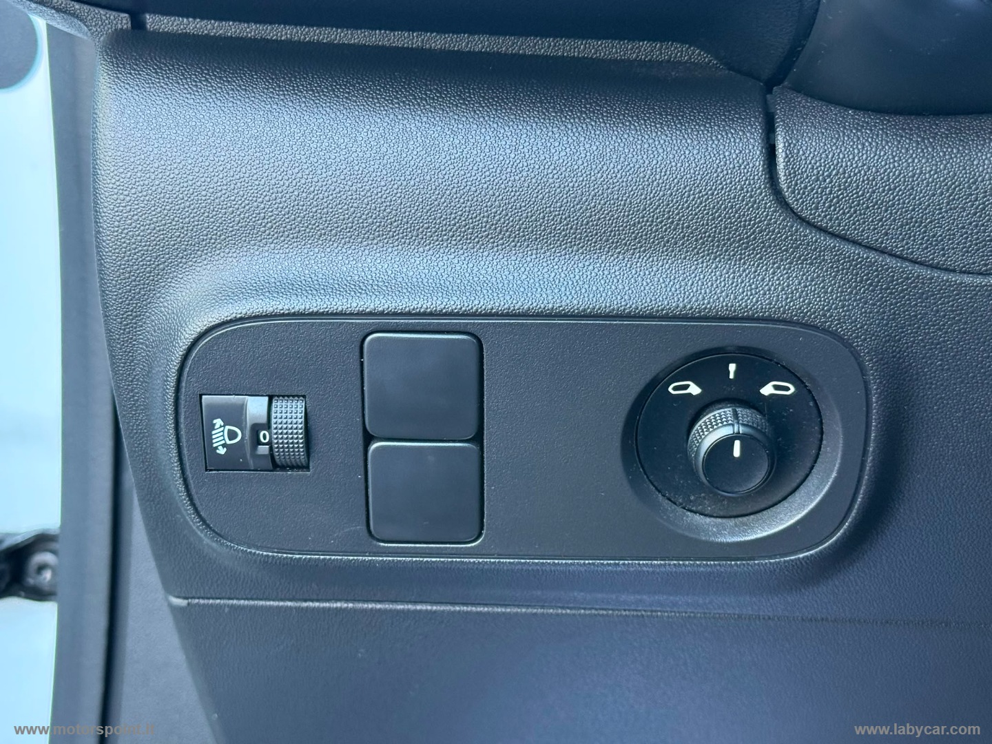 C3 BlueHDi 100 S&S Feel - immagine 15