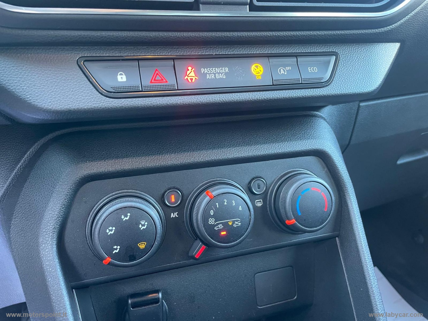 Sandero Stepway 1.0 TCe 90 CV Essential SOLO 29.000 KM!!! - immagine 15
