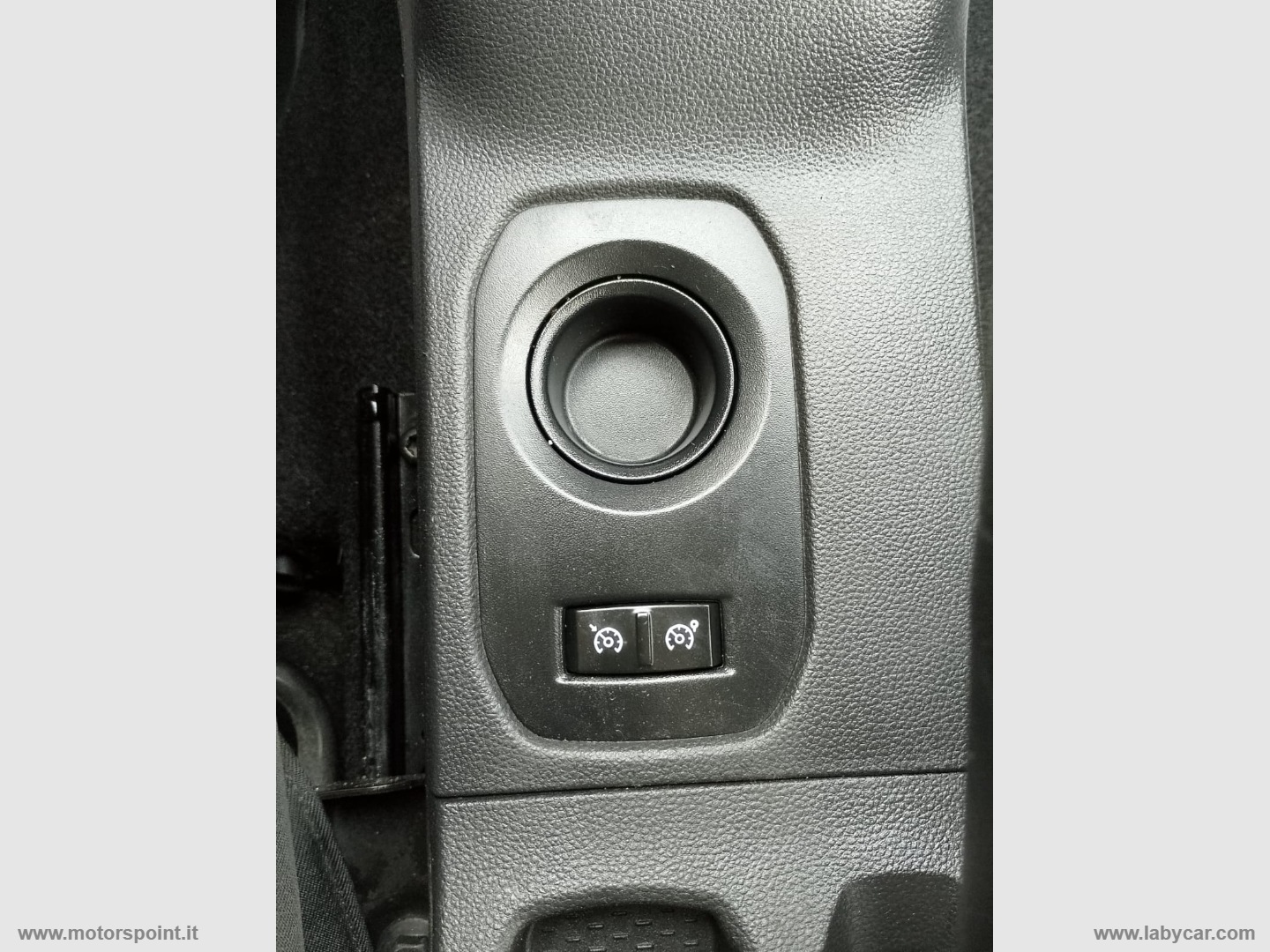 Duster 1.6 SCe GPL 4x2 Comfort GPL - immagine 15