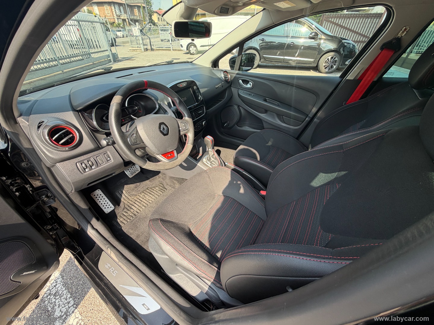Clio TCe 220 EDC R.S. Trophy RS18 EDIZIONE LIMITATA!! - immagine 15