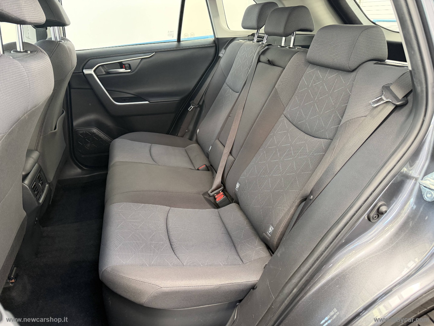 RAV4 2.5 HV - immagine 15