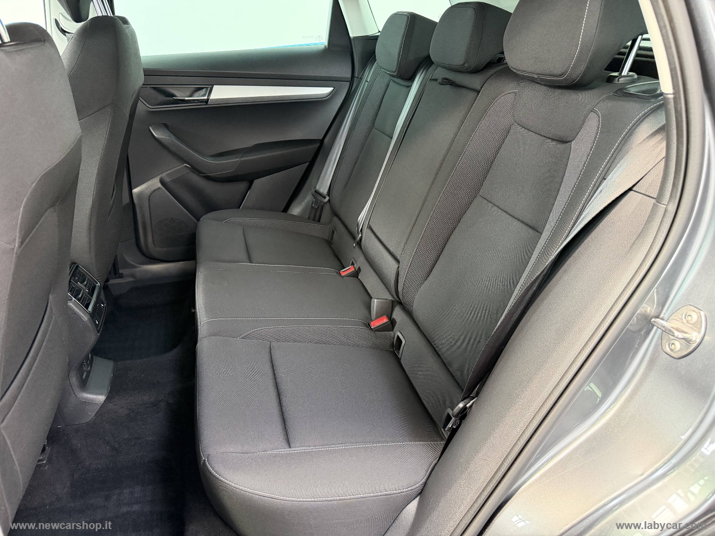 Karoq 1.5 TSI ACT Executive - immagine 15
