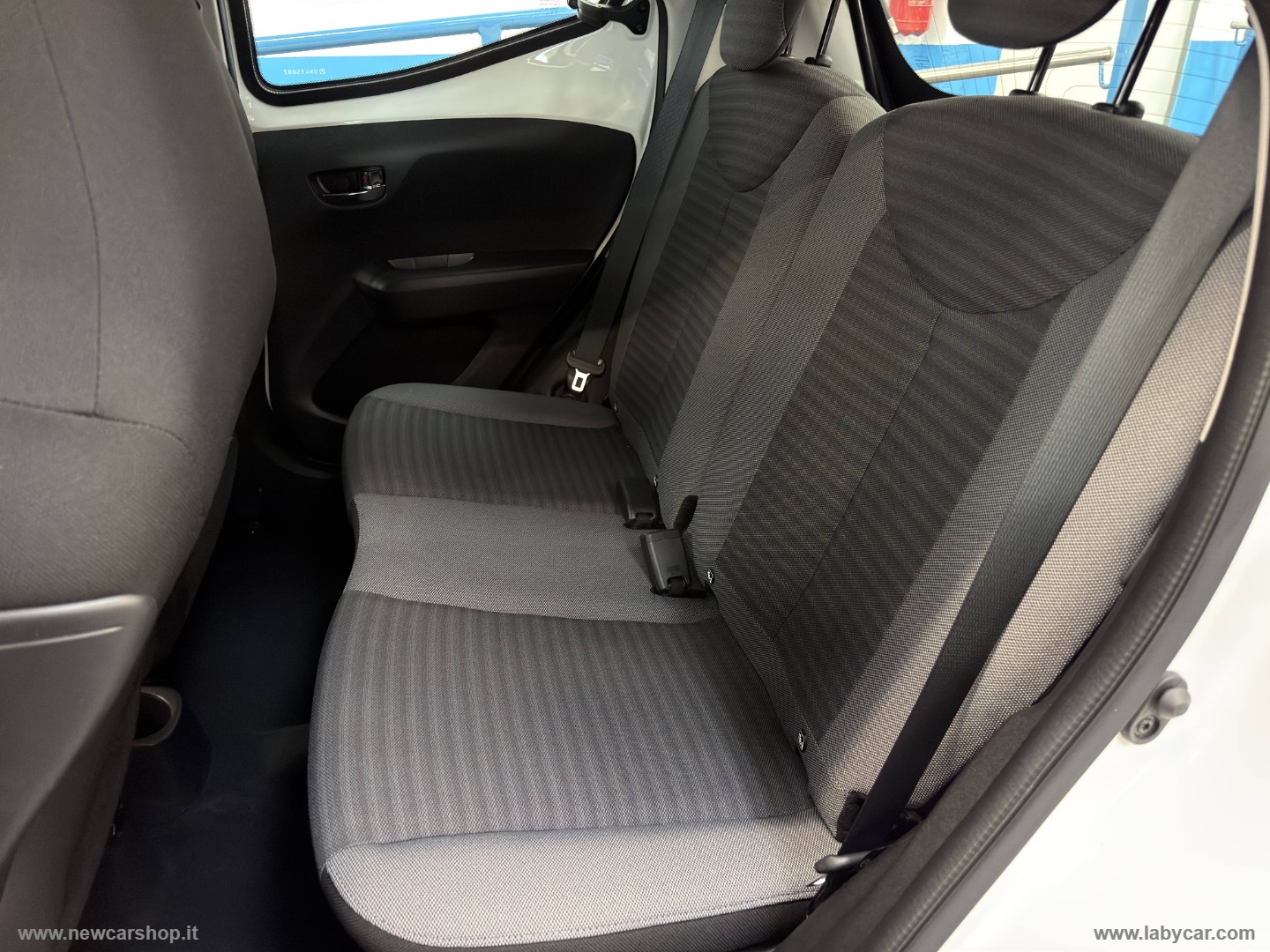 Aygo 1.0 VVT-i 72 CV 5p. x-play NEOPATENTATI - immagine 15
