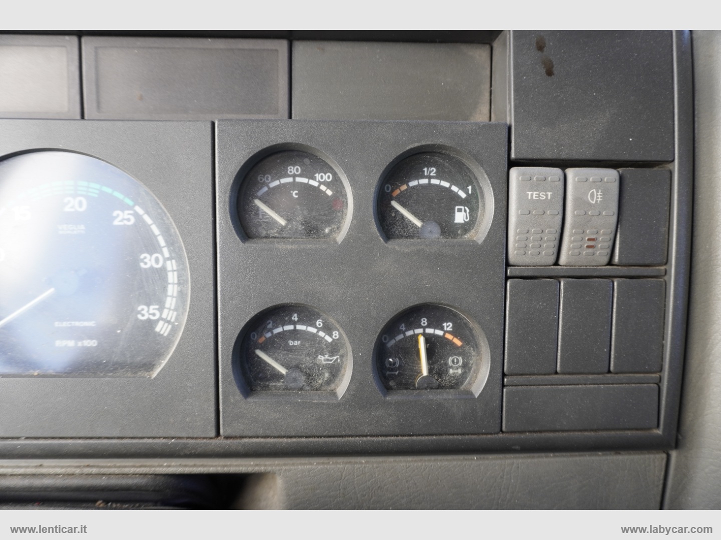 Eurocargo 75 E 14 Boxato con Sponda Idraulica - immagine 15