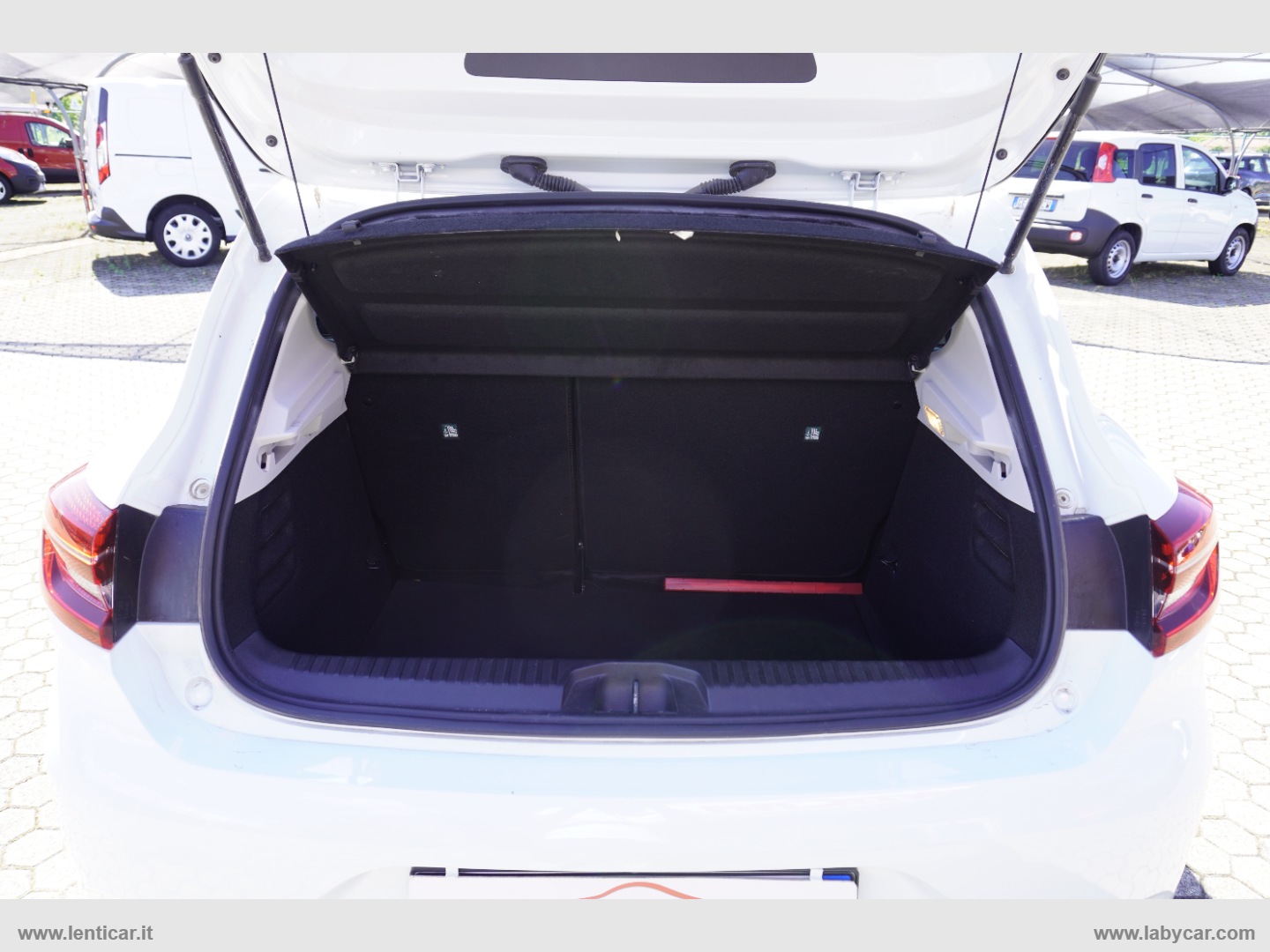 Clio TCe 90 CV 5p. Business Euro 6D-Temp - immagine 15