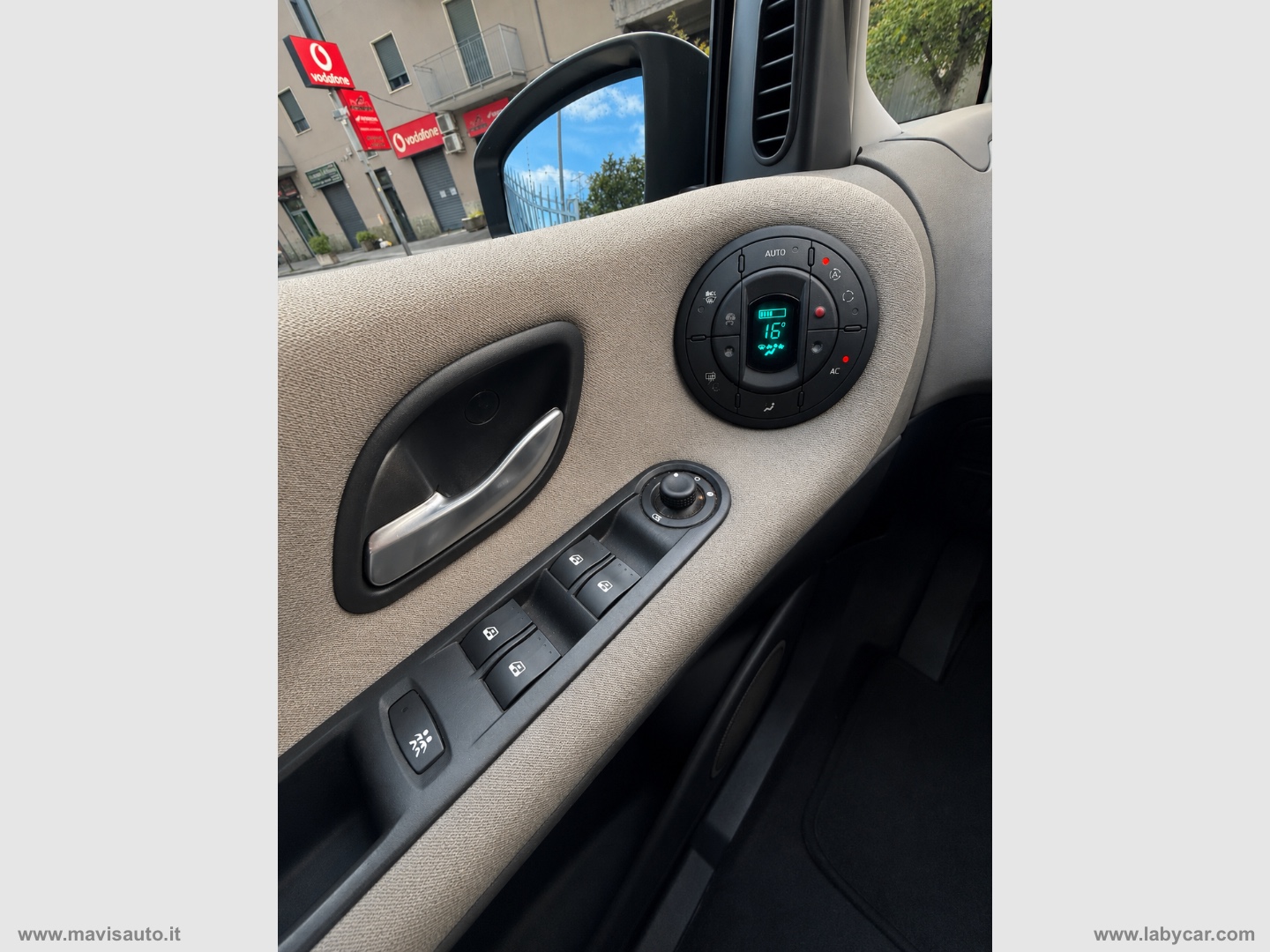 Espace 1.9 dCi Expression 7POSTI - immagine 15