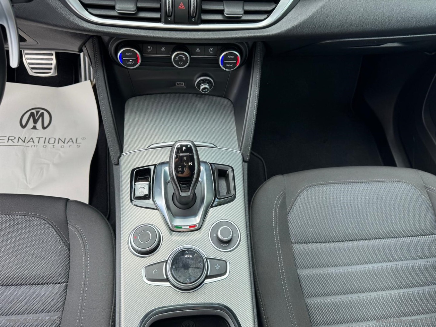 Alfa Romeo Stelvio Stelvio 2.2 T.d. 160CV AT8 RWD Sprint - Immagine 15