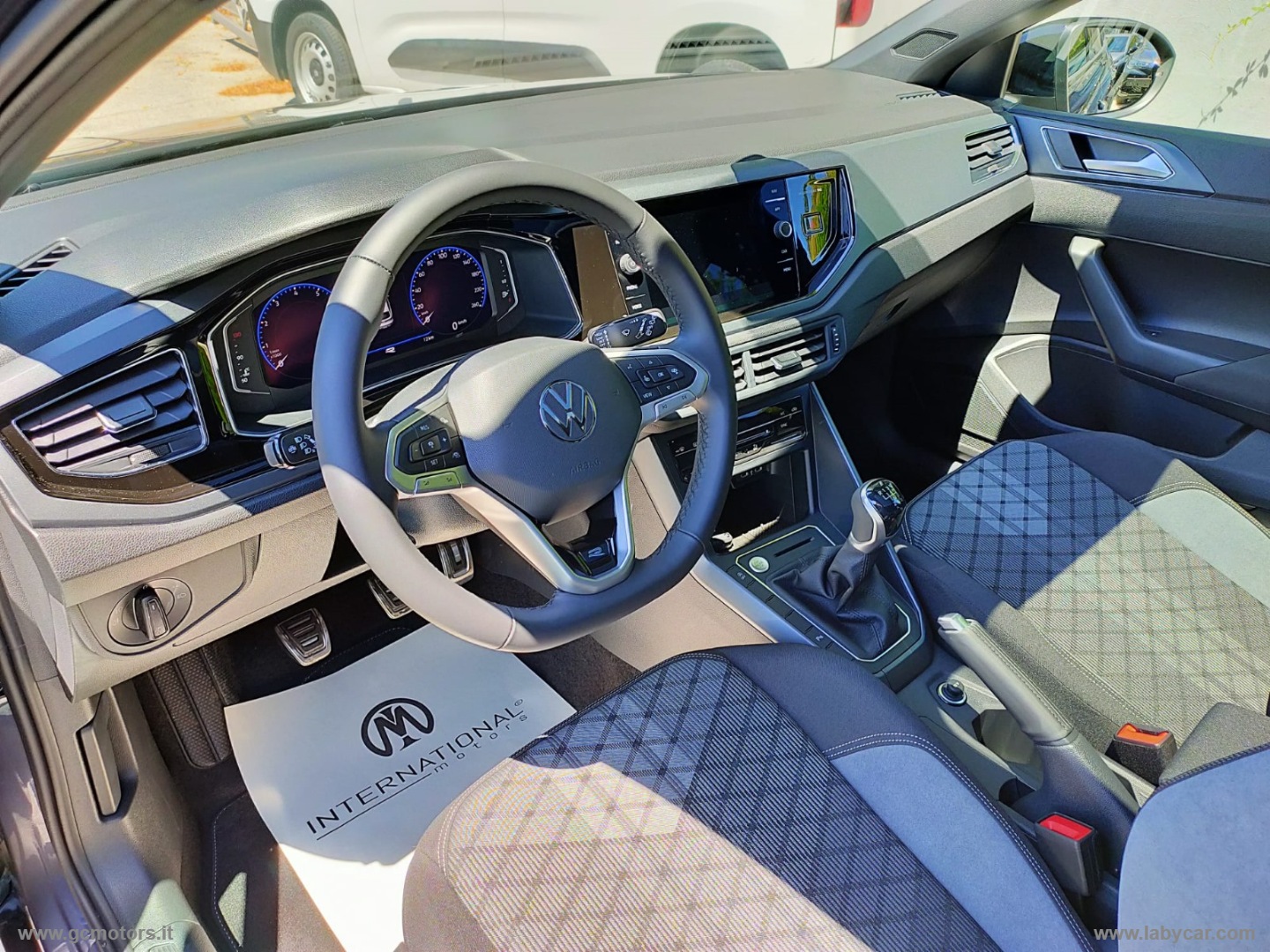 Volkswagen Taigo Taigo 1.0 TSI 115 CV R-Line - Immagine 15