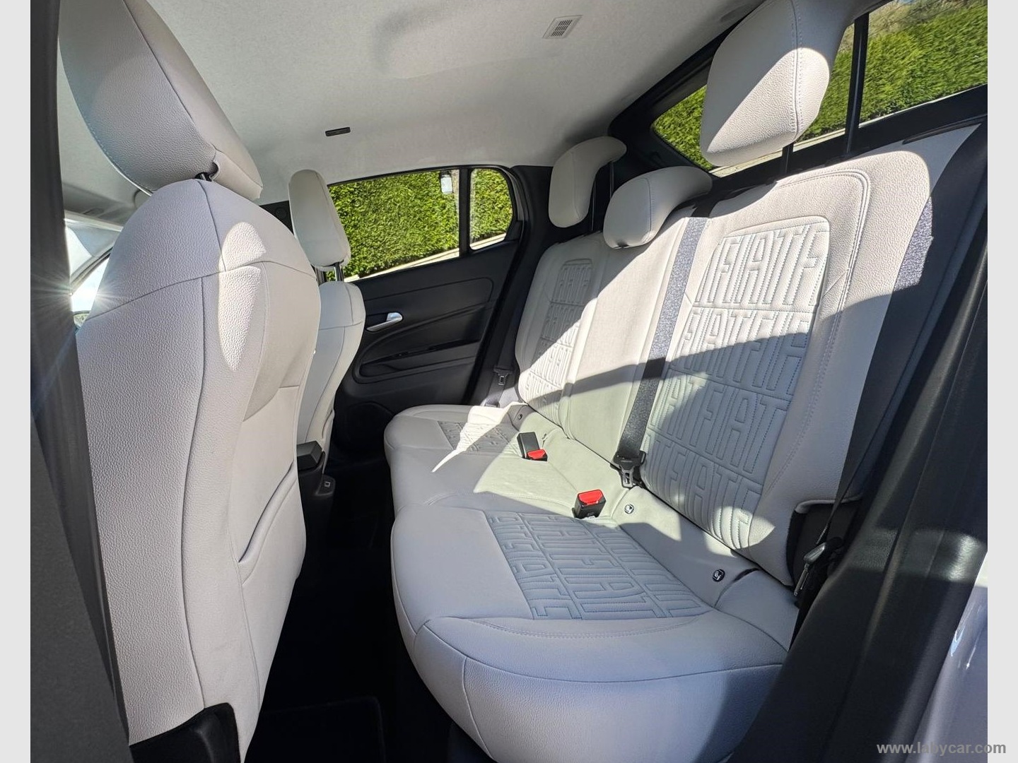 Fiat 600 Hybrid MHEV La Prima - Immagine 15