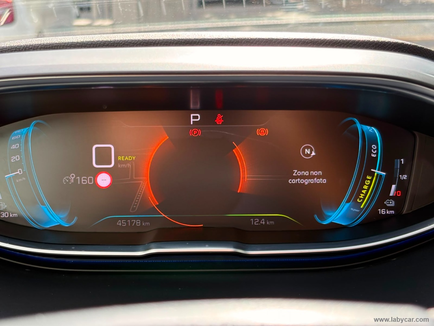 Peugeot 3008 Hybrid 225 e-EAT8 Allure Pack - Immagine 15