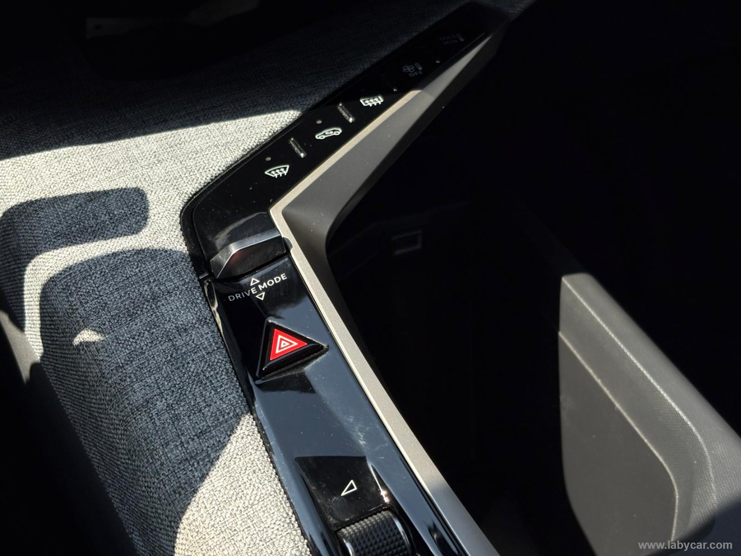 3008 Hybrid 136 e-DCS6 Allure - immagine 15