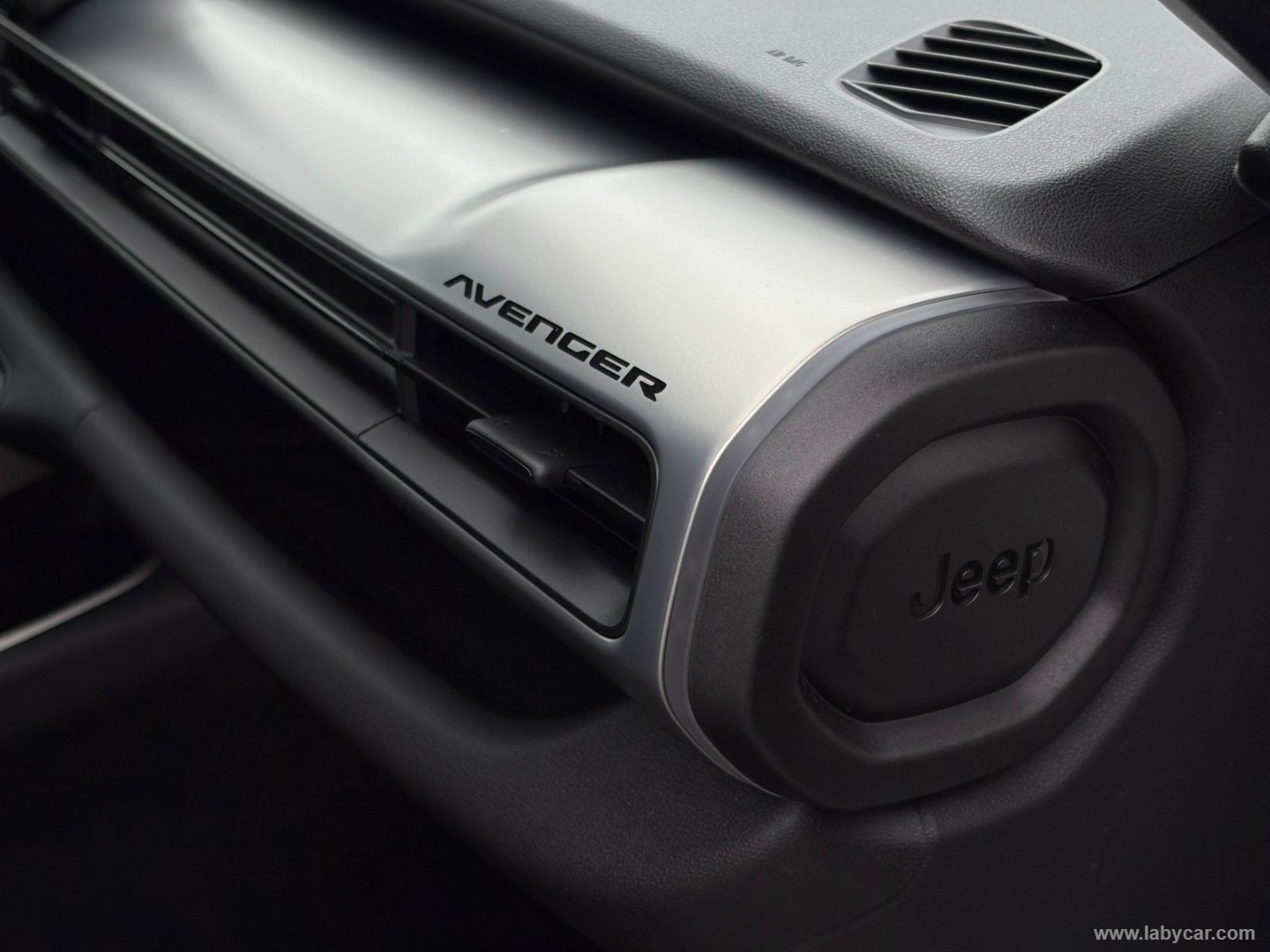 Avenger 1.2 Turbo Summit - immagine 15