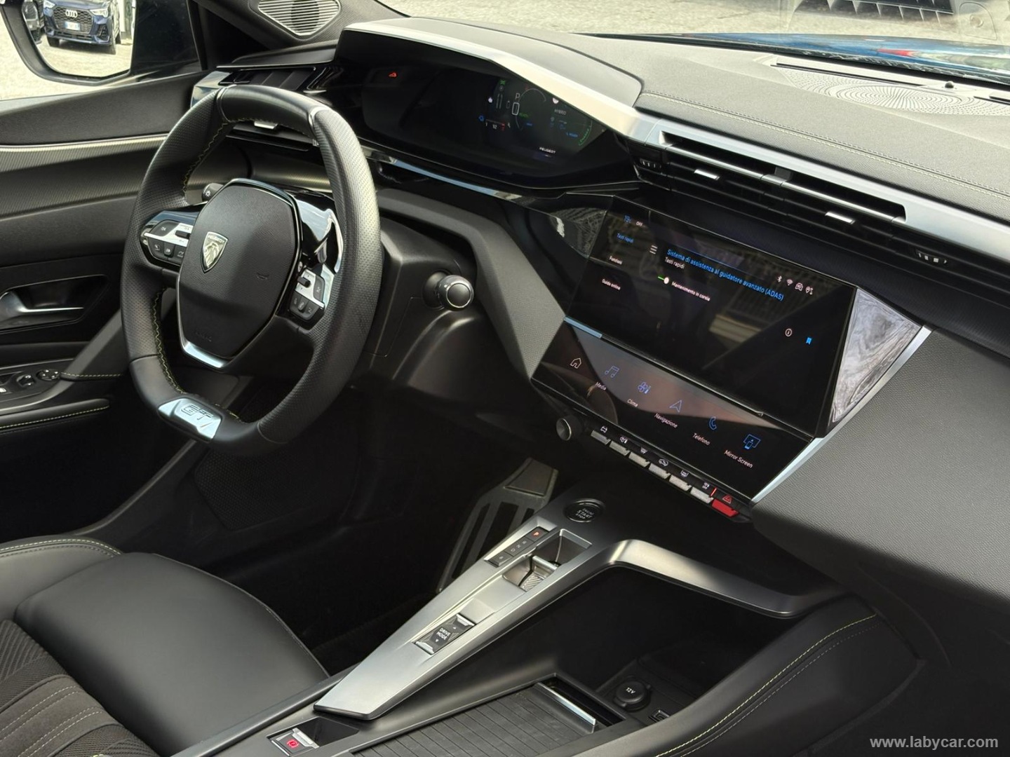 308 Hybrid 225 e-EAT8 SW GT - immagine 15