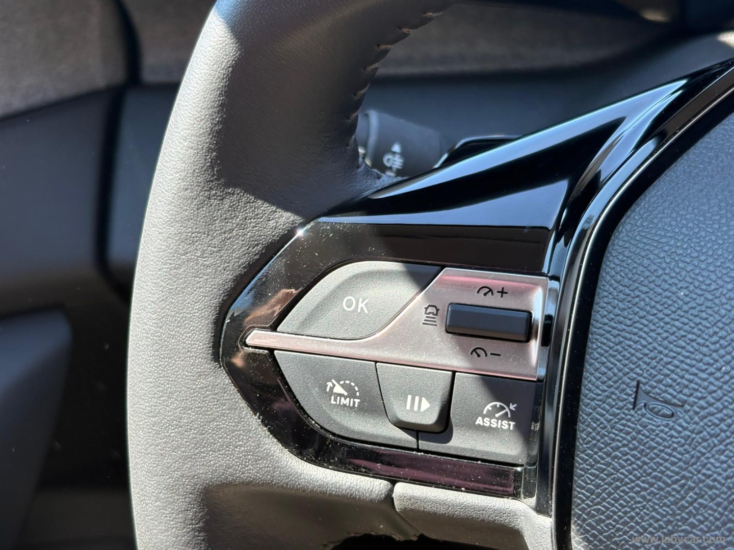 408 Hybrid 136 e-DCS6 Allure - immagine 15