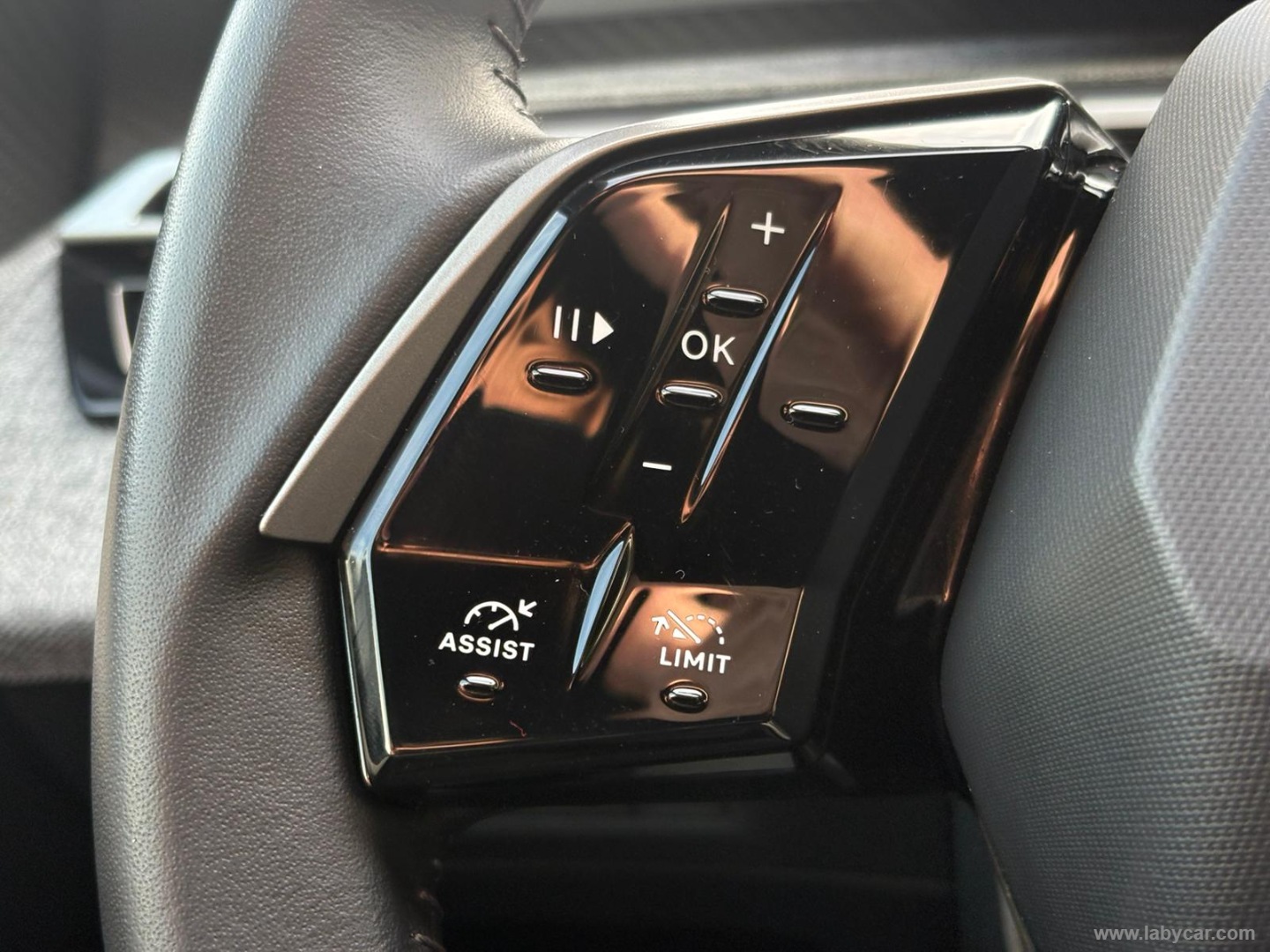 3008 Hybrid 136 e-DCS6 Allure - immagine 15