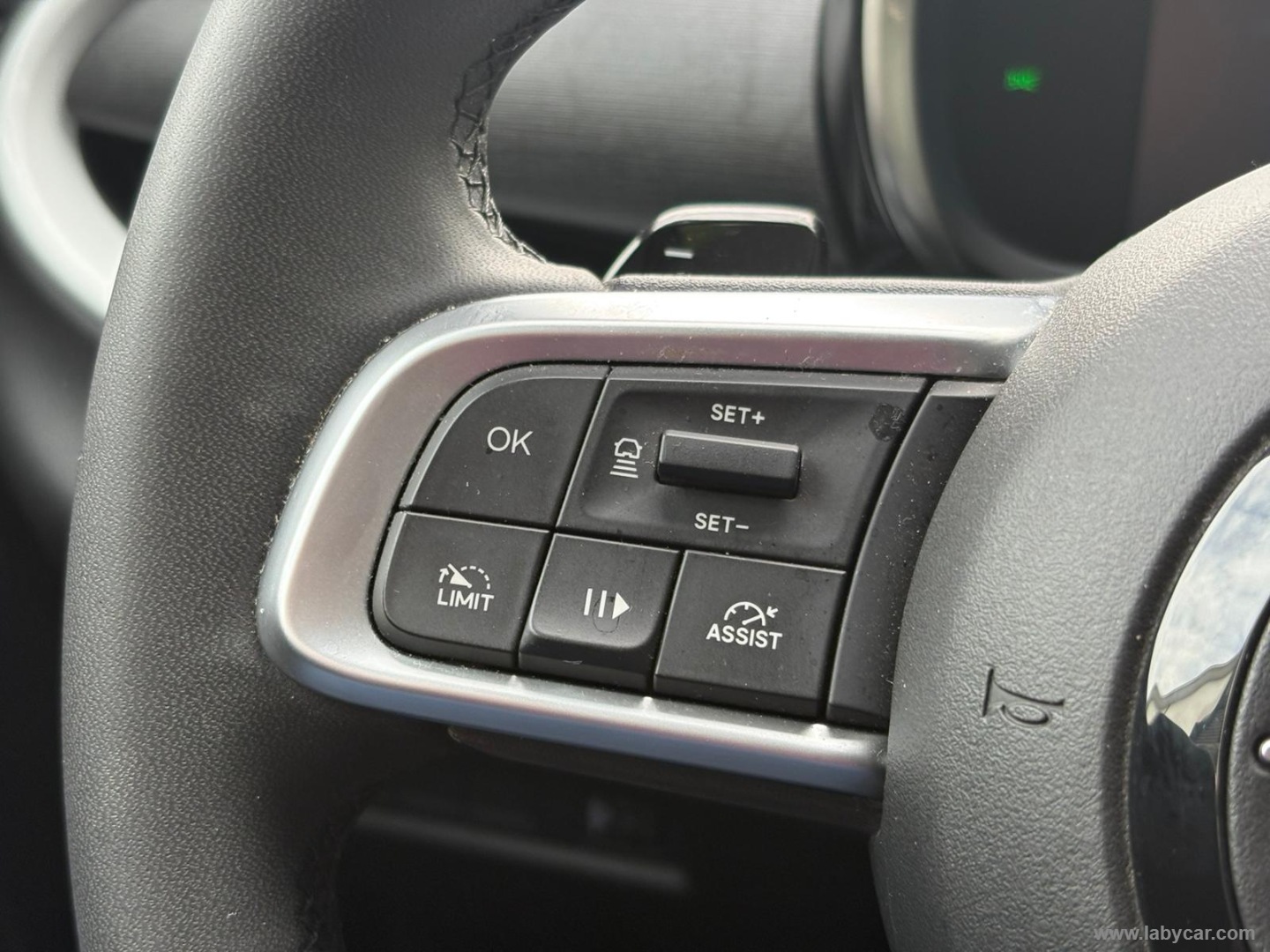 600 Hybrid MHEV - immagine 15