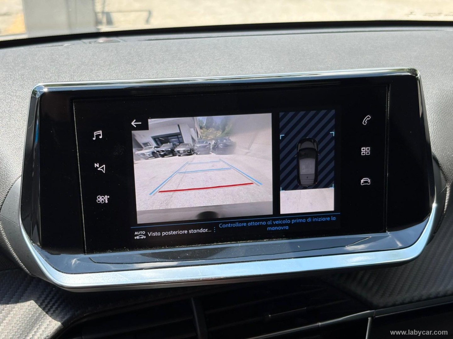 Peugeot 208 BlueHDi 100 S&S 5p. STYLE - Immagine 15