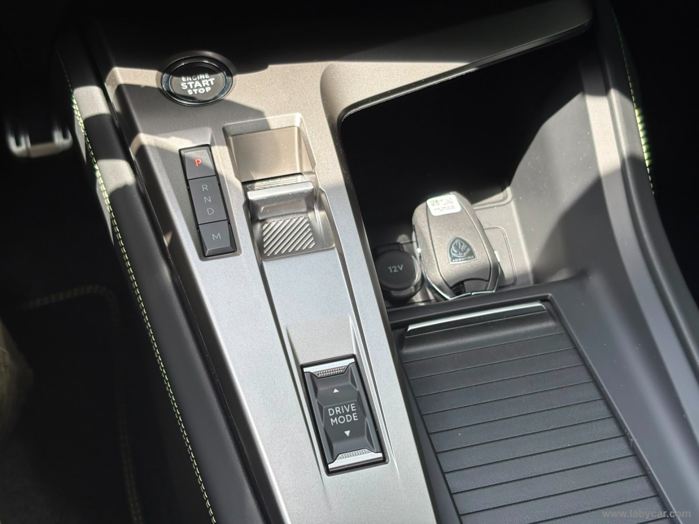 Peugeot 408 Hybrid 145 e-DCS6 GT - Immagine 15