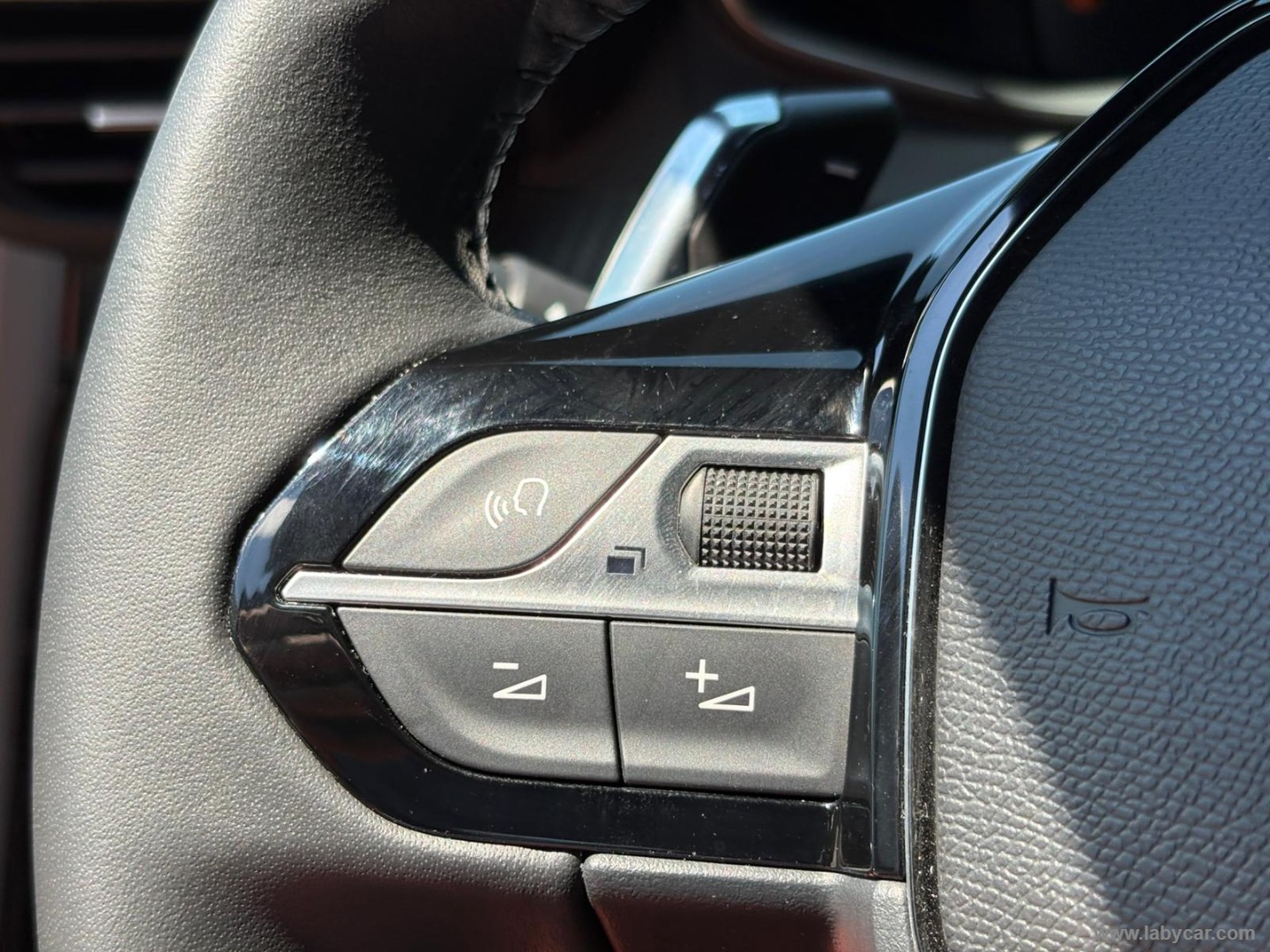 Peugeot 2008 PureTech 130 S&S EAT8 Allure - Immagine 15