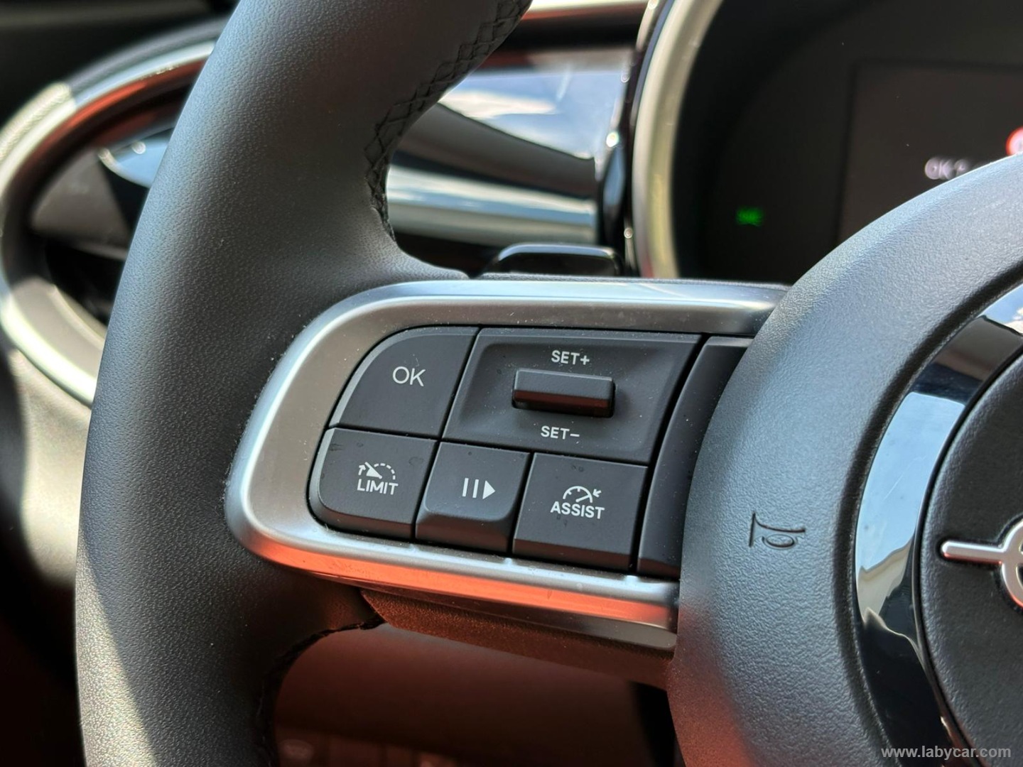 600 Hybrid 145 CV DCT MHEV Icon - immagine 15