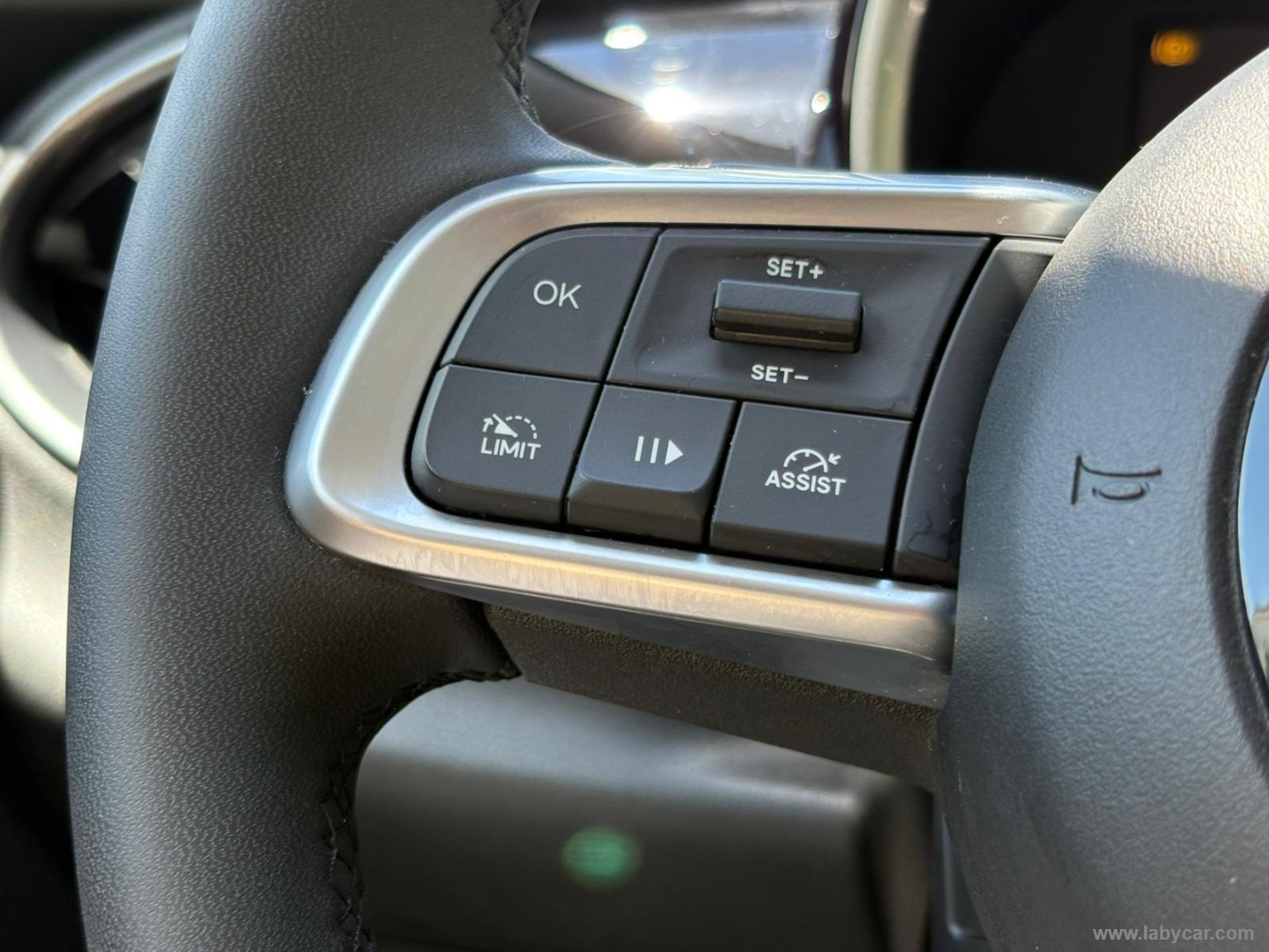 600 Hybrid 145 CV DCT MHEV Icon - immagine 15