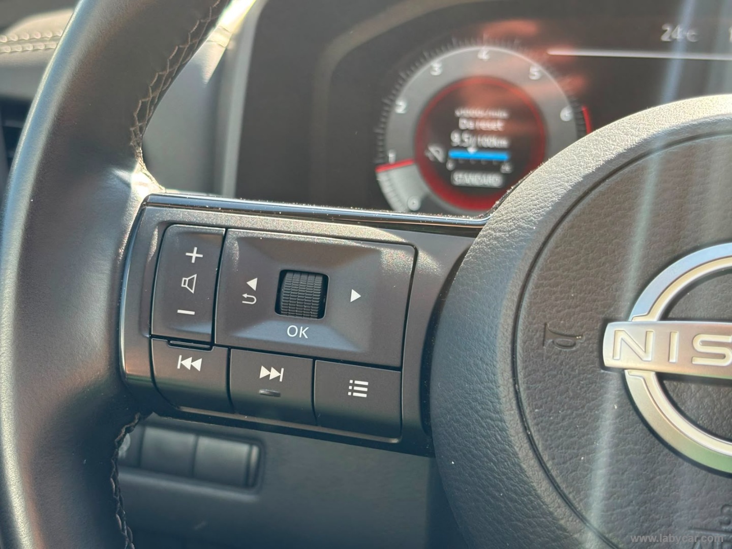 Nissan Qashqai MHEV 140 CV N-Connecta - Immagine 15