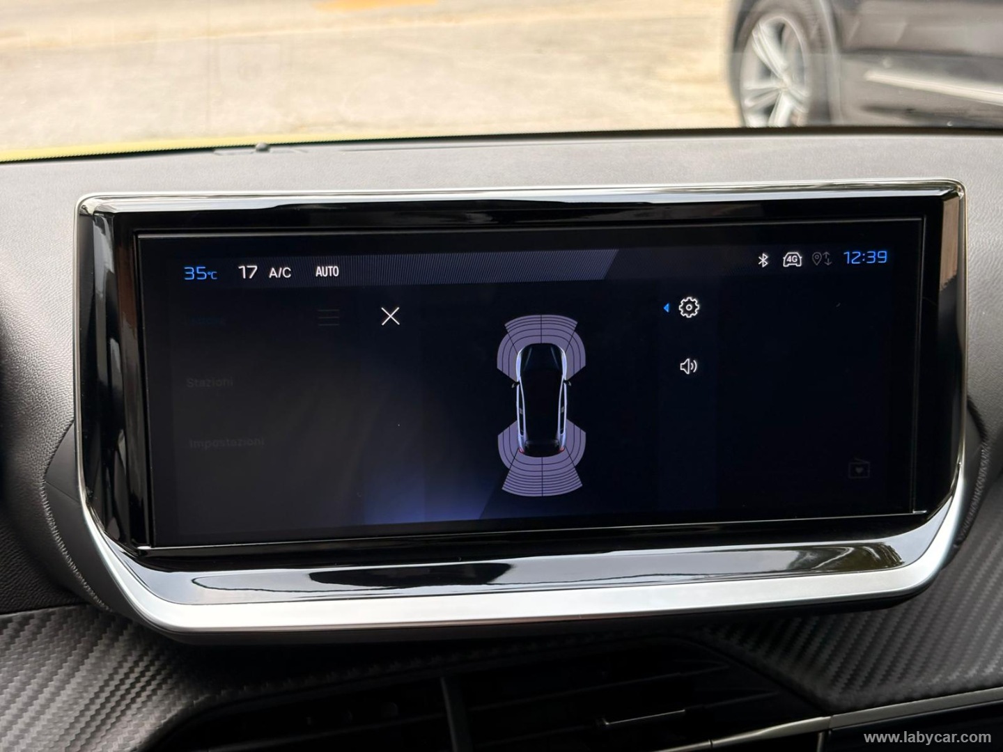 Peugeot 208 Hybrid 110 e-DCS6 Allure - Immagine 15