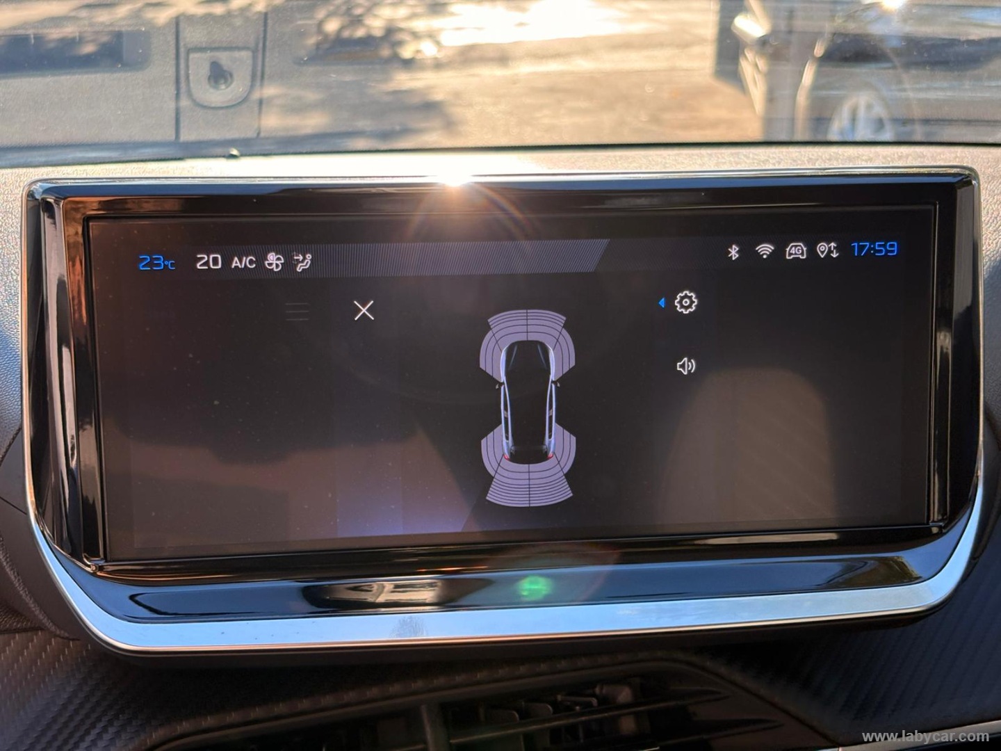 Peugeot 208 Hybrid 110 e-DCS6 Allure - Immagine 15