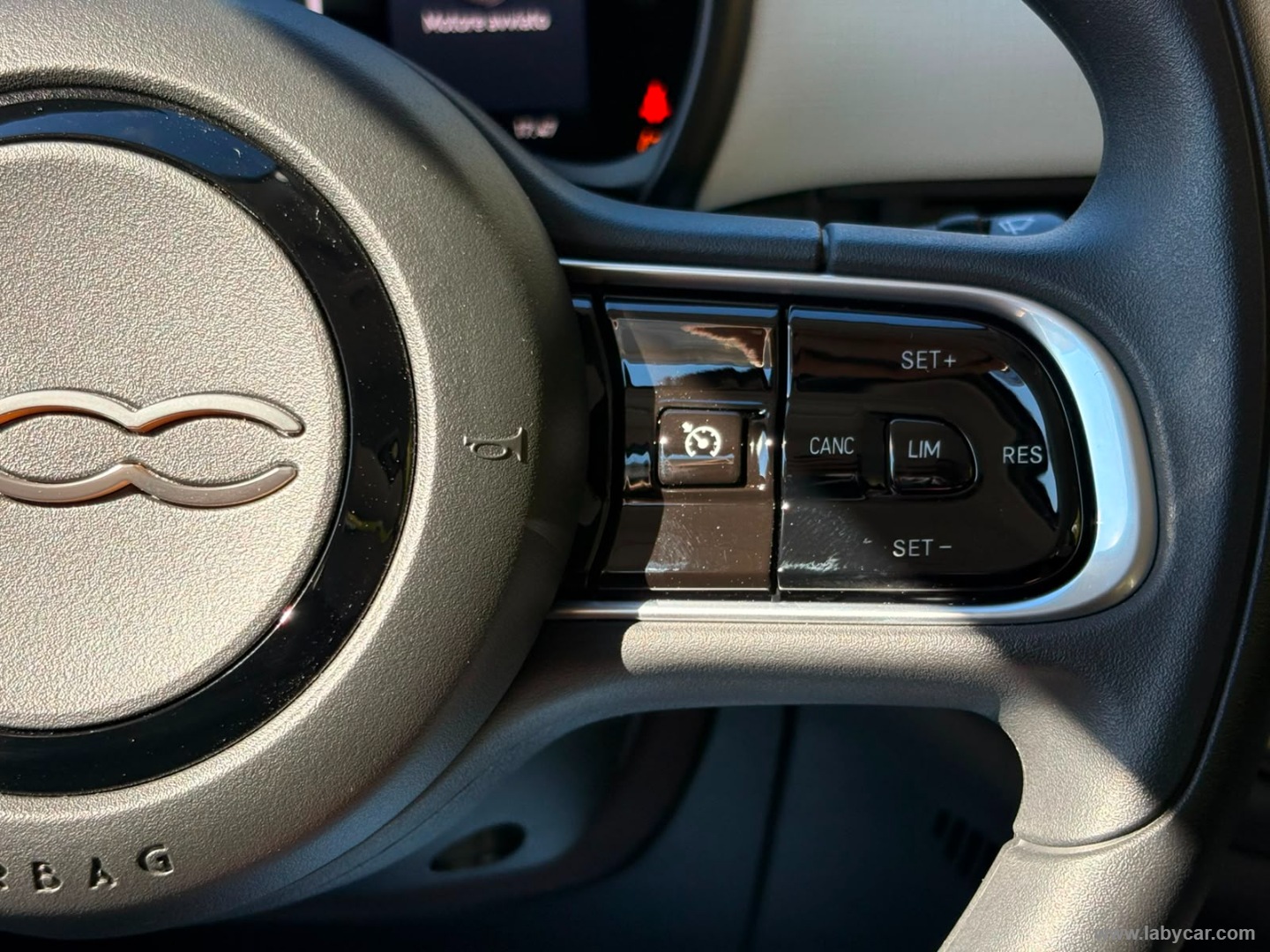 Fiat 500 Berlina Hybrid Pop - Immagine 15