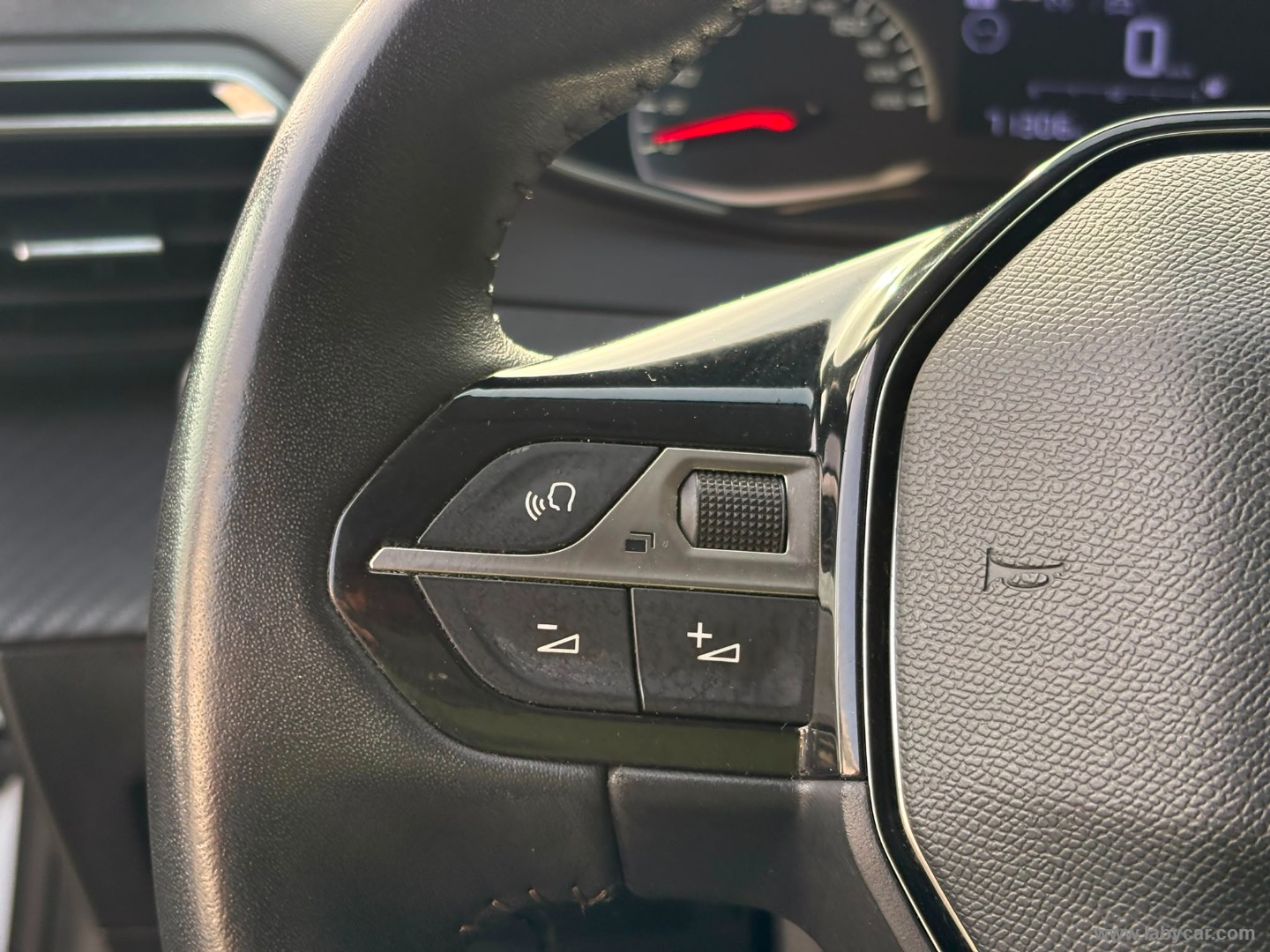 Peugeot 208 BlueHDi 100 S&S 5p. Active - Immagine 15