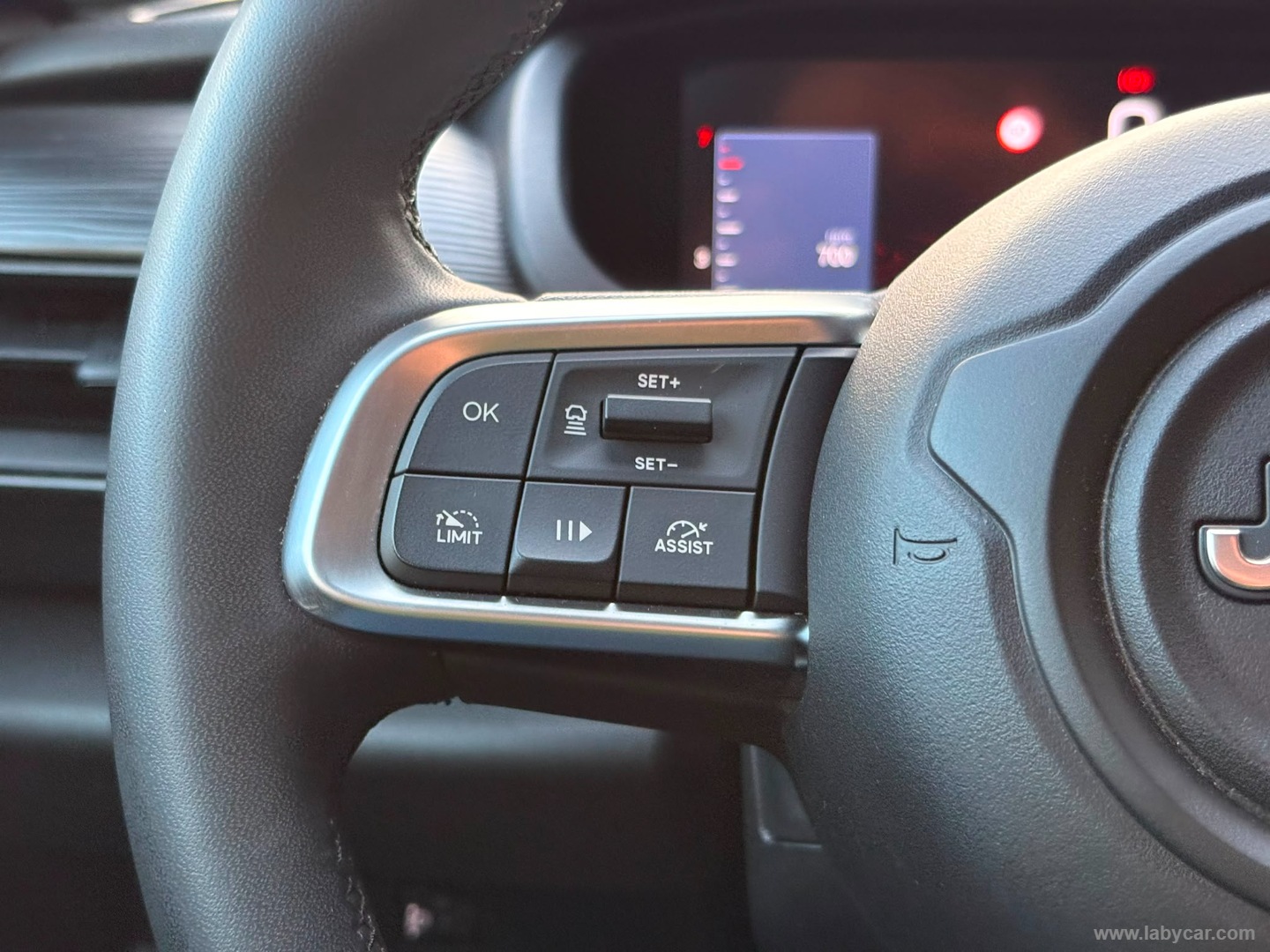 Jeep Avenger 1.2 Turbo Altitude - Immagine 15