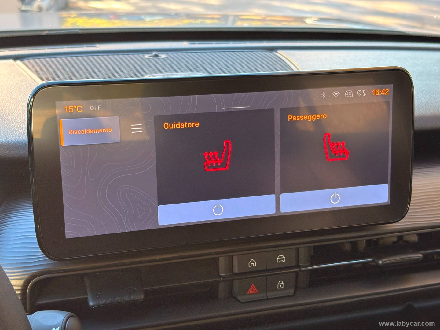 Jeep Avenger 1.2 Turbo Altitude - Immagine 15