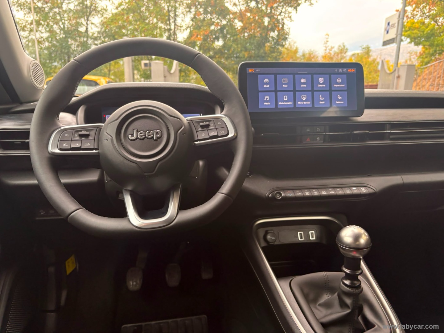 Jeep Avenger 1.2 Turbo Altitude - Immagine 15