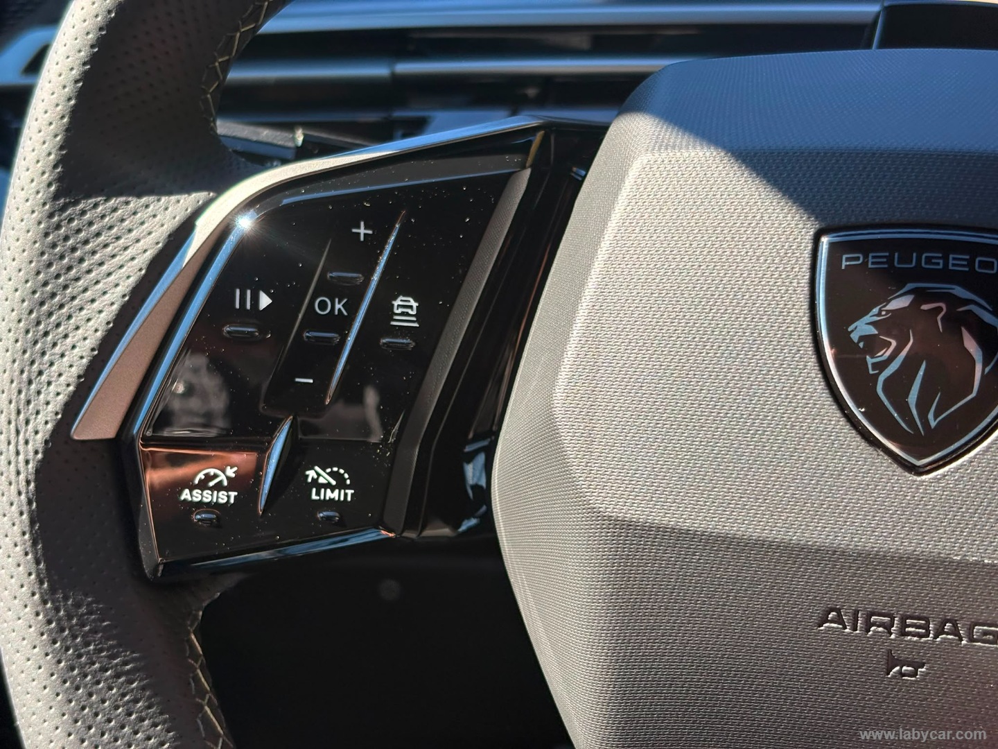 Peugeot 3008 Hybrid 145 e-DCS6 GT - Immagine 15