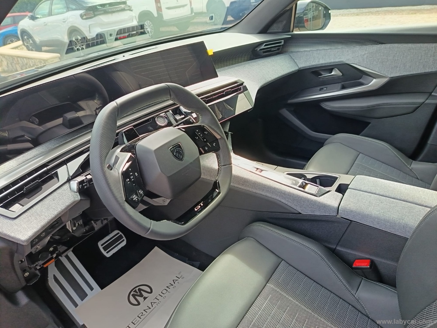 Peugeot 3008 Hybrid 145 e-DCS6 GT - Immagine 15