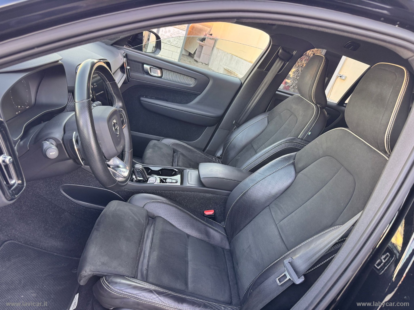 XC40 D3 AWD Geartronic R-design - immagine 15