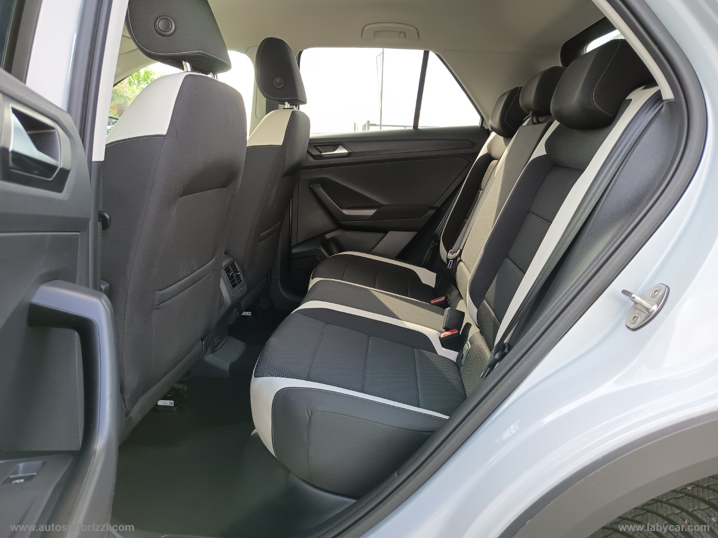 T-Roc 1.6 TDI SCR Advanced BlueMot.Tech. NAVI+RETRO - immagine 15